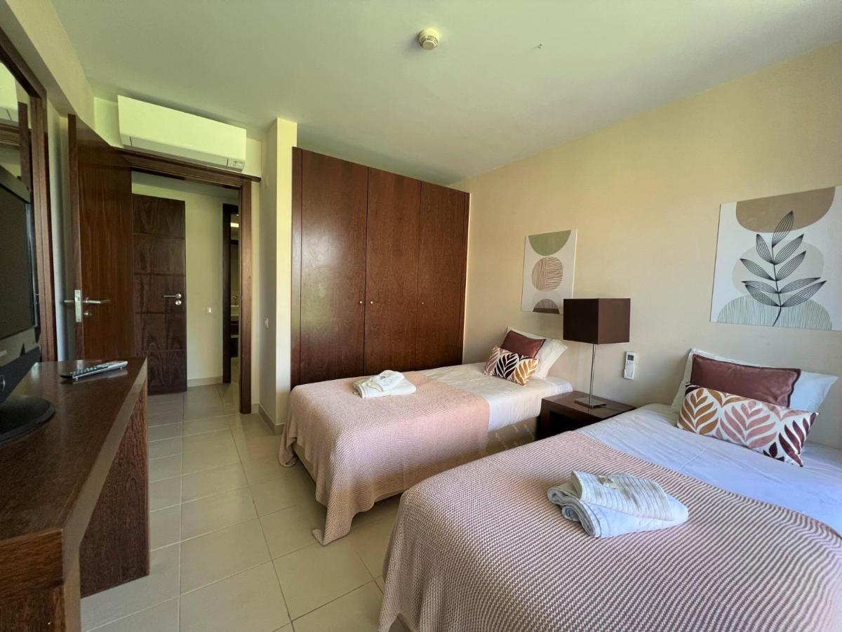 Appartamento Albufeira Salgados Premium 1 With Pool By Homing Guia  Esterno foto