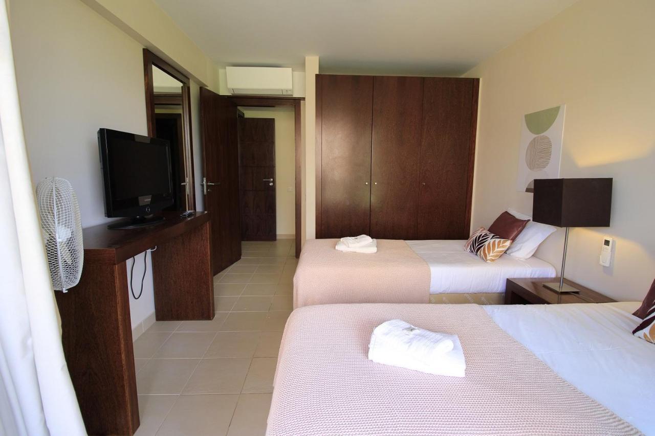 Appartamento Albufeira Salgados Premium 1 With Pool By Homing Guia  Esterno foto
